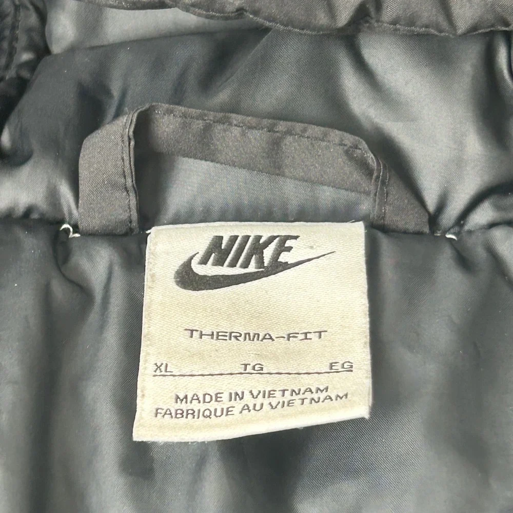 Nike air therma